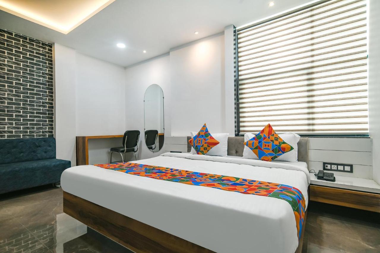 Fabhotel Stay Well Індаур Екстер'єр фото
