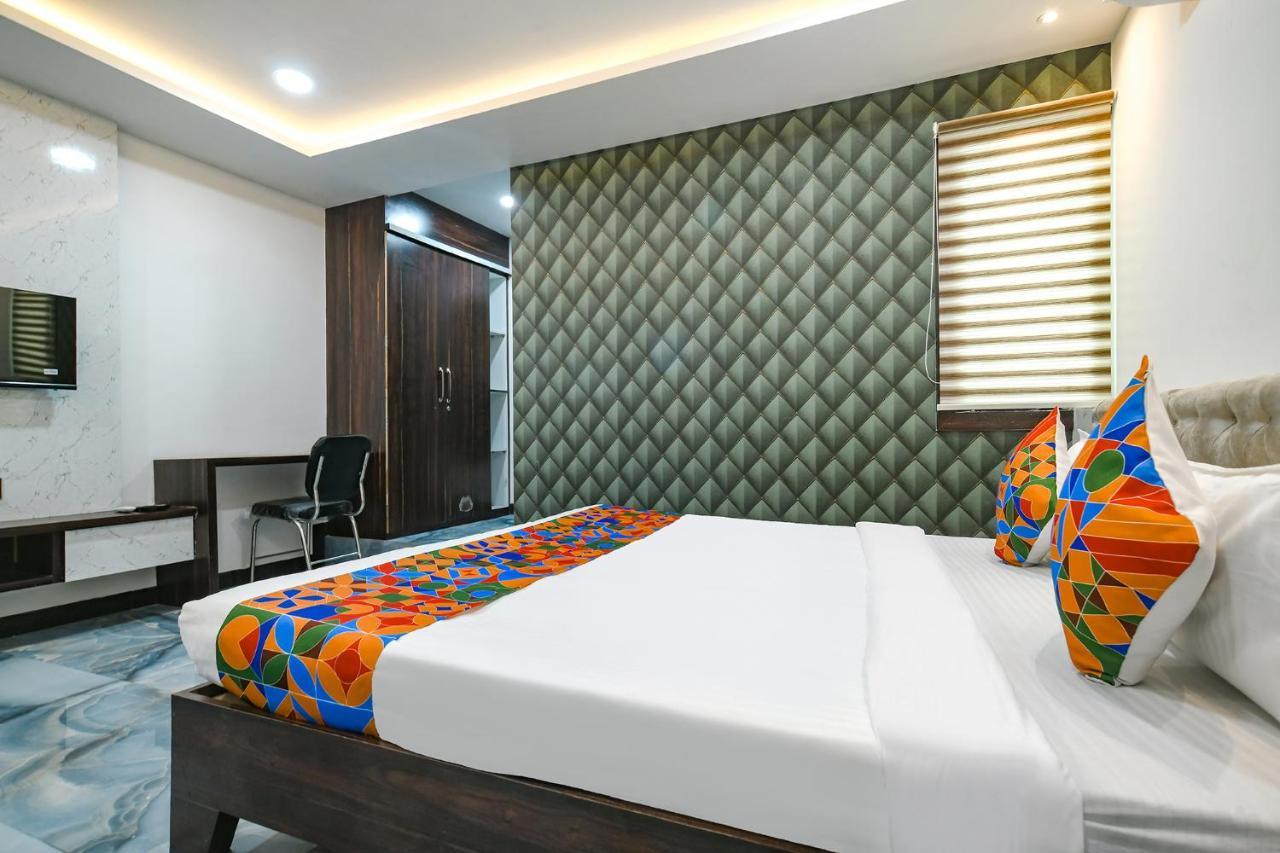 Fabhotel Stay Well Індаур Екстер'єр фото